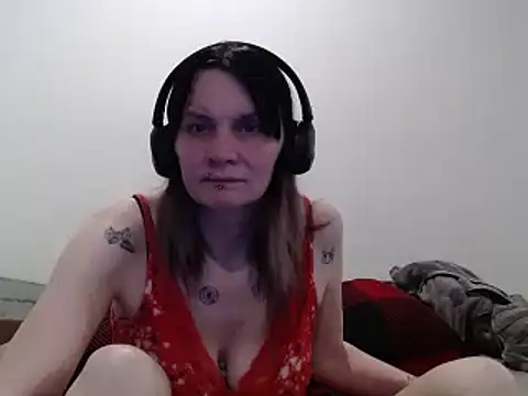 Hotmodel1984 online show from 05-21-26, 04:21