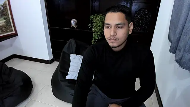 Snapshot of maxflurry_ chatting on 03-11-25, 07:57 maxflurry  online show from 03-11-25, 07:57