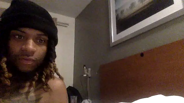 Snapshot of hissexdoll chatting on 10-17-25, 12:14 hissexdoll online show from 10-17-25, 12:14