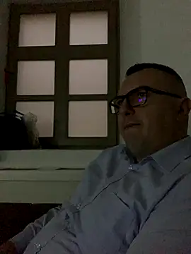 Mike8523 online show from 12-17-25, 05:34