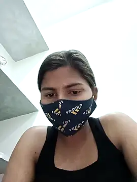 Snapshot of heena-3678 chatting on 03-12-25, 06:51 heena-3678 online show from 03-12-25, 06:51