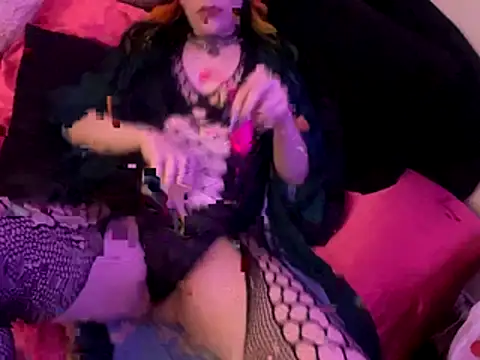 ChrryFoxx online show from 11-21-25, 11:31