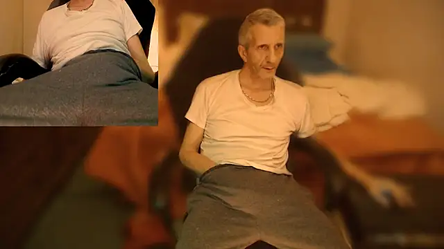 maxdaddy690 online show from 01-05-25, 09:14