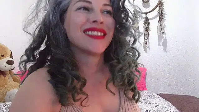 Snapshot of Victoria_Lover chatting on 09-18-25, 02:47 Victoria Lover online show from 09-18-25, 02:47