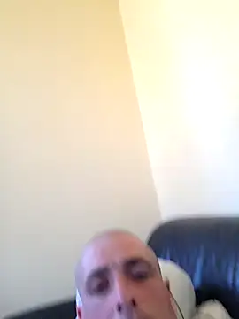 Davideee77777 online show from 05-03-26, 03:37