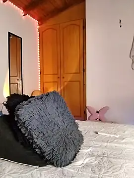 morenosiam online show from 12-17-25, 01:54