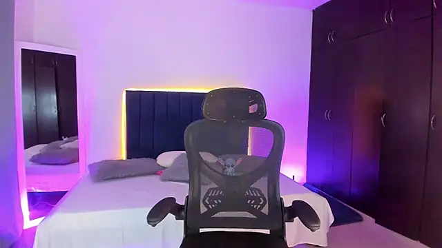 Snapshot of Iam_brittanyjhons chatting on 09-25-25, 04:29 Iam brittanyjhons online show from 09-25-25, 04:29