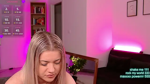 CutiePie69   online show from 06-21-26, 07:30
