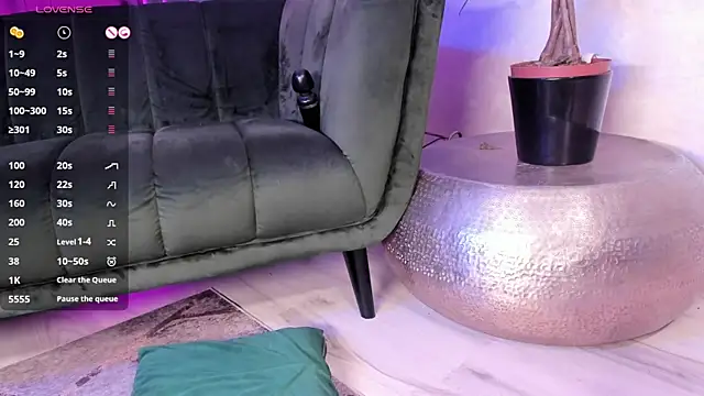 CutiePie69   online show from 09-30-25, 07:42