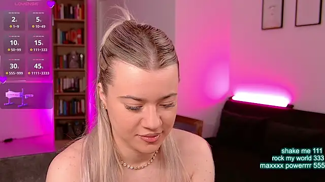 CutiePie69   online show from 06-22-26, 07:44