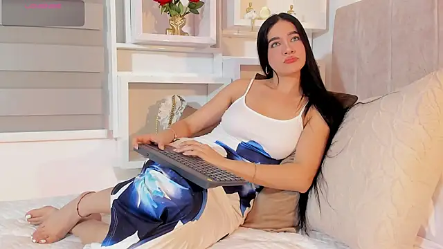 Snapshot of MiiaParker6972 chatting on 06-07-26, 01:55 MiiaParker6972 online show from 06-07-26, 01:55