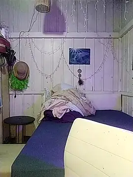 Fellyna online show from 10-22-25, 04:50