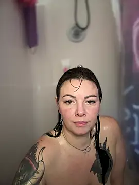 Snapshot of NaughtyLittleVeteran chatting on 03-07-25, 12:12 NaughtyLittleVeteran online show from 03-07-25, 12:12