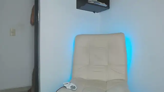 Andy collins   online show from 10-27-25, 06:31