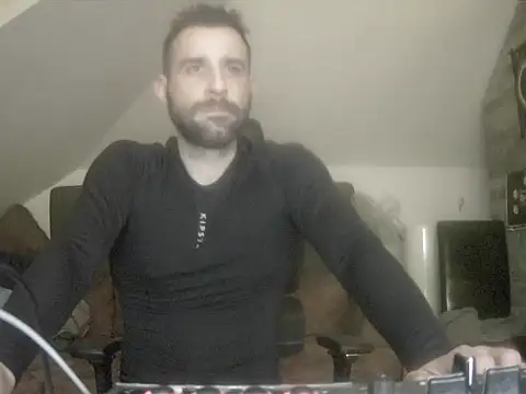 gryzoon online show from 02-17-26, 01:14