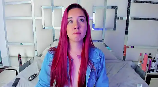 Snapshot of Celeste_X chatting on 03-08-25, 08:11 Celeste X online show from 03-08-25, 08:11