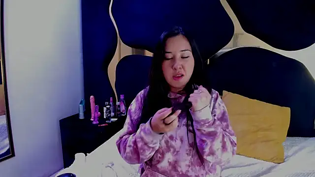 Snapshot of Celeste_X chatting on 11-22-25, 04:44 Celeste X online show from 11-22-25, 04:44