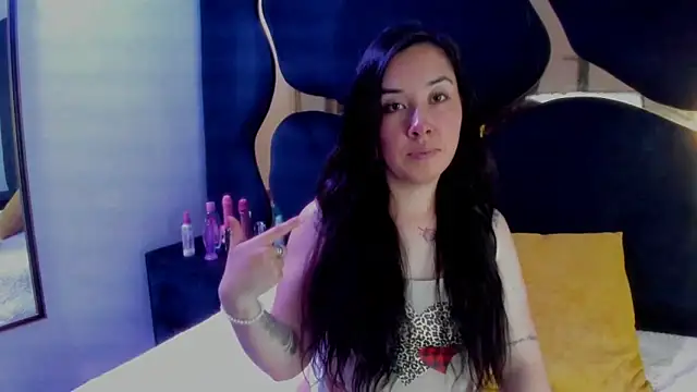 Snapshot of Celeste_X chatting on 09-26-25, 04:19 Celeste X online show from 09-26-25, 04:19