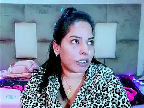 indiantopaz694u online show from 06-25-26, 06:07