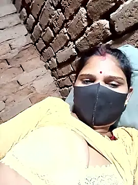 Snapshot of Chhavi_Chadha chatting on 05-27-26, 04:03 Chhavi Chadha online show from 05-27-26, 04:03