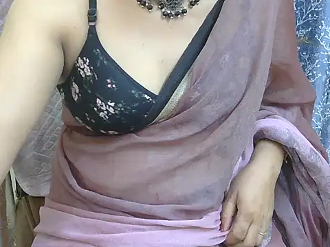 Lovely Manvi online show from 10-28-25, 11:42