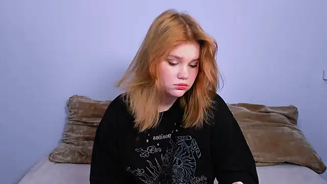 LaseyMoon online show from 10-02-25, 01:09