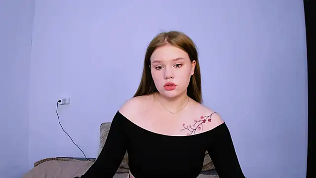 LaseyMoon online show from 01-14-26, 01:42