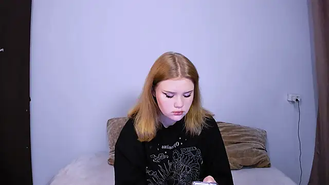 LaseyMoon online show from 09-30-25, 11:11