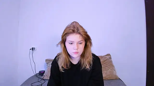 LaseyMoon online show from 11-02-25, 10:48