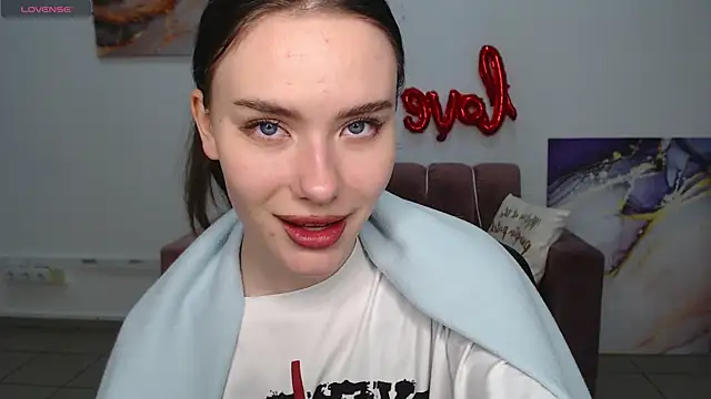 ElenaOconar online show from 03-10-25, 09:45