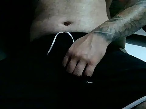 Snapshot of Sky85 chatting on 09-22-25, 12:44 Sky85 online show from 09-22-25, 12:44