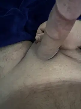 Snapshot of Momo0-9 chatting on 11-23-25, 03:11 Momo0-9 online show from 11-23-25, 03:11