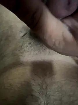 Snapshot of Momo0-9 chatting on 09-12-25, 04:18 Momo0-9 online show from 09-12-25, 04:18