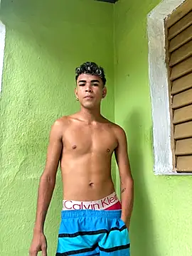 Snapshot of twinks_28 chatting on 09-24-25, 01:50 twinks 28 online show from 09-24-25, 01:50