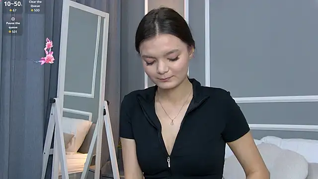 AsterQuinn online show from 11-23-25, 03:44