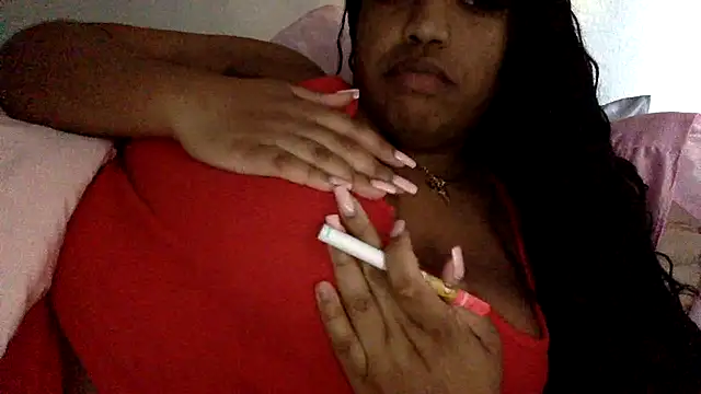 Snapshot of bronxminx chatting on 02-24-25, 08:25 bronxminx online show from 02-24-25, 08:25