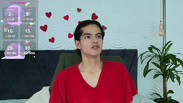 Snapshot of Maximoherrera_16 chatting on 05-15-26, 12:25 Maximoherrera 16 online show from 05-15-26, 12:25