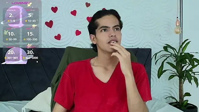 Snapshot of Maximoherrera_16 chatting on 04-28-26, 12:53 Maximoherrera 16 online show from 04-28-26, 12:53