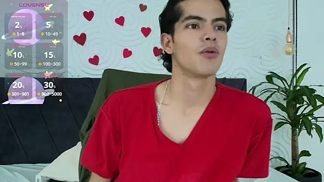 Snapshot of Maximoherrera_16 chatting on 05-20-26, 12:46 Maximoherrera 16 online show from 05-20-26, 12:46