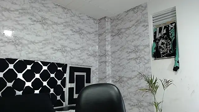 Snapshot of Maximoherrera_16 chatting on 02-27-25, 10:01 Maximoherrera 16 online show from 02-27-25, 10:01