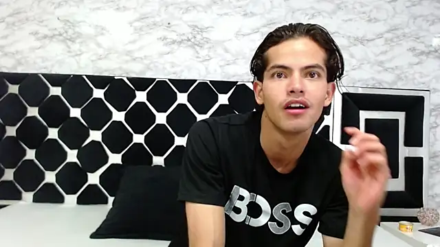 Snapshot of Maximoherrera_16 chatting on 02-28-25, 03:59 Maximoherrera 16 online show from 02-28-25, 03:59