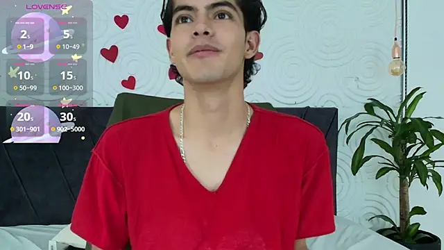 Snapshot of Maximoherrera_16 chatting on 05-08-26, 01:48 Maximoherrera 16 online show from 05-08-26, 01:48