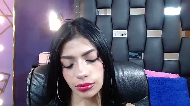 EMYCLARK01 online show from 03-19-26, 03:17