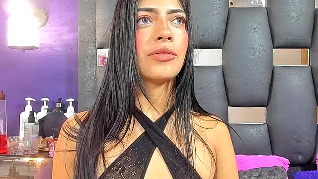 EMYCLARK01 online show from 01-18-26, 11:30