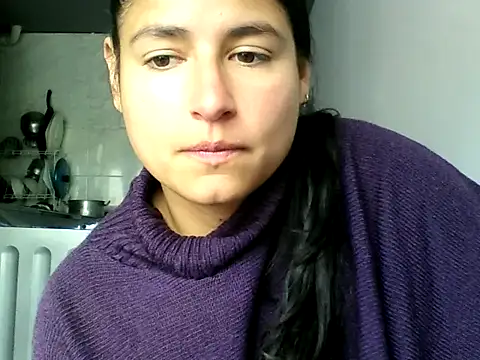 Snapshot of Escarcha-blue chatting on 03-05-25, 04:57 Escarcha-blue online show from 03-05-25, 04:57