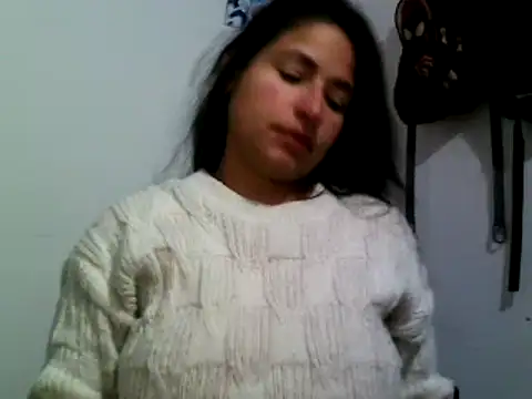 Snapshot of Escarcha-blue chatting on 03-21-25, 02:39 Escarcha-blue online show from 03-21-25, 02:39