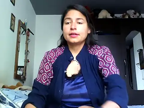 Snapshot of Escarcha-blue chatting on 03-07-25, 04:00 Escarcha-blue online show from 03-07-25, 04:00