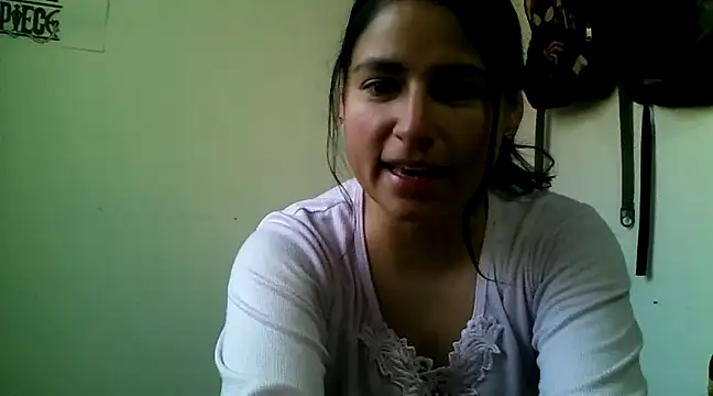 Snapshot of Escarcha-blue chatting on 03-17-25, 10:40 Escarcha-blue online show from 03-17-25, 10:40