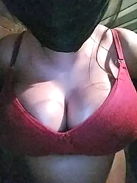 Snapshot of kusum_girl chatting on 03-02-25, 02:15 kusum girl online show from 03-02-25, 02:15