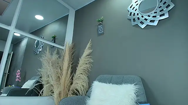 Snapshot of Vaiolett_Smith chatting on 01-07-26, 01:38 Vaiolett Smith online show from 01-07-26, 01:38